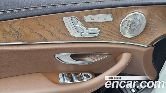 Mercedes-Benz E-Class (W213) E300e 4MATIC Exclusive 2021 — фото 29
