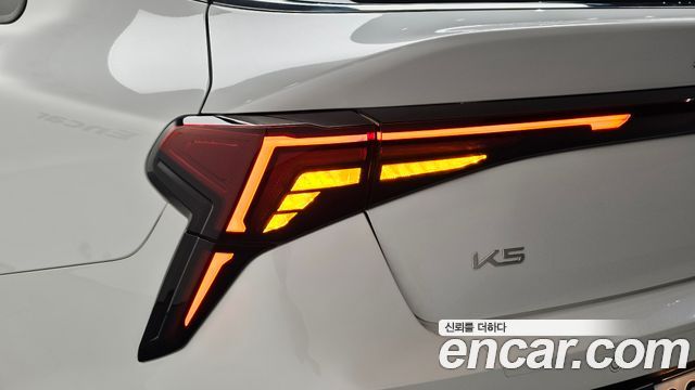 Kia K5 Hybrid (III) Signature 2025 — фото 23