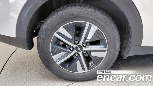 Kia Niro 1.6 HEV Prestige 2022 — фото 5
