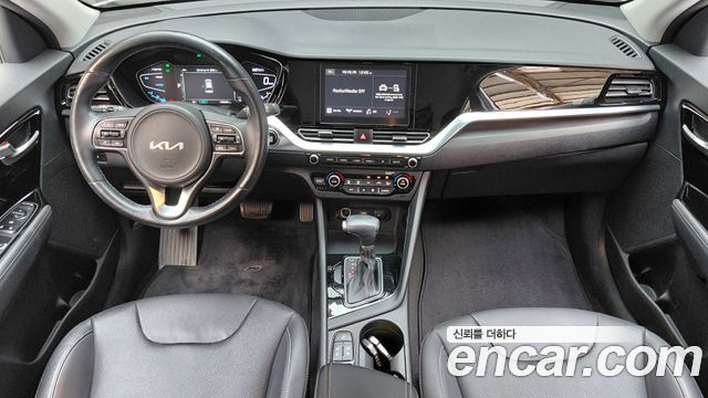 Kia Niro 1.6 HEV Prestige 2022 — фото 7