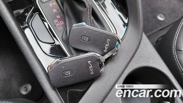Kia Niro 1.6 HEV Prestige 2022 — фото 30