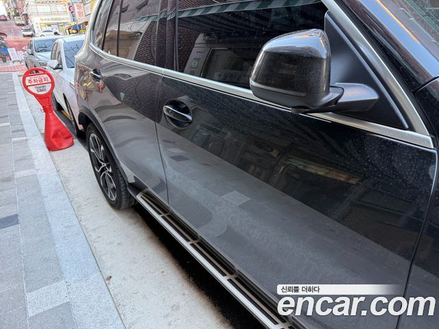 BMW X5 (G05) xDrive 40i xLine 2025 — фото 9