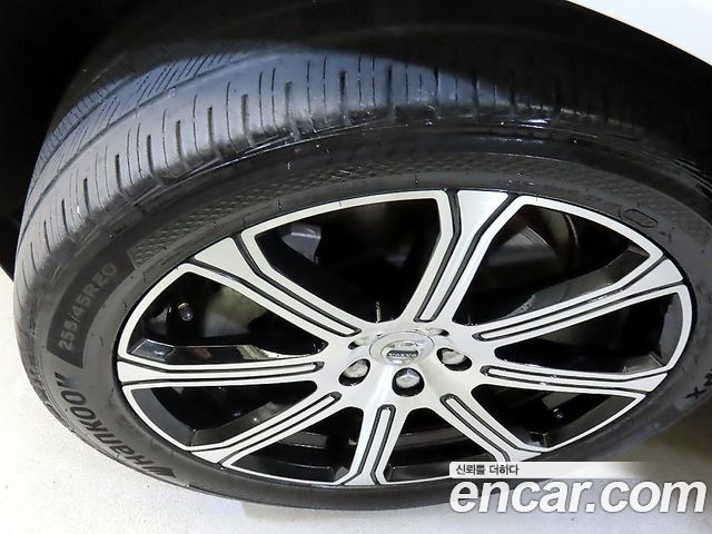Volvo XC60 (II) D5 Inscription 2019 — фото 24