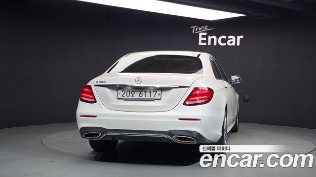 Mercedes-Benz E-Class (W213) E300 AMG Line 2019 — фото 4
