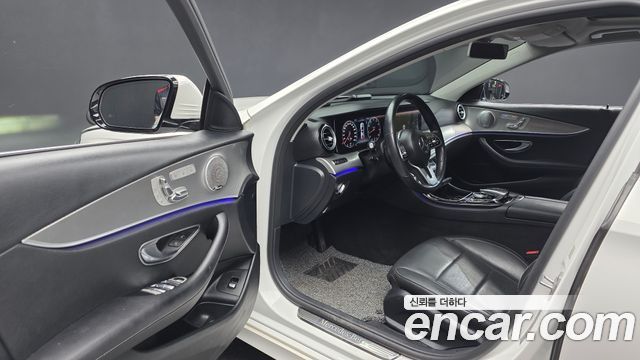 Mercedes-Benz E-Class (W213) E300 AMG Line 2019 — фото 10