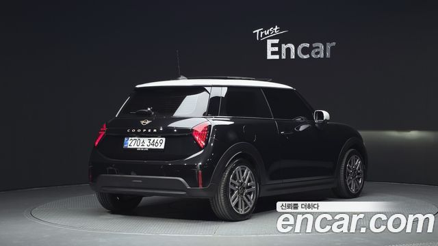 MINI Cooper C (IV) Classic 2025 — фото 2