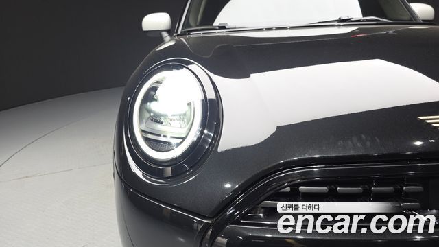 MINI Cooper C (IV) Classic 2025 — фото 22