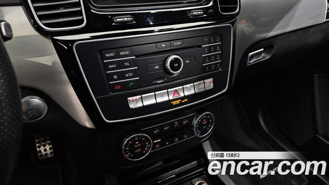 Mercedes-Benz GLE-Class (W166) GLE350 d 4MATIC Premium 2018 — фото 31