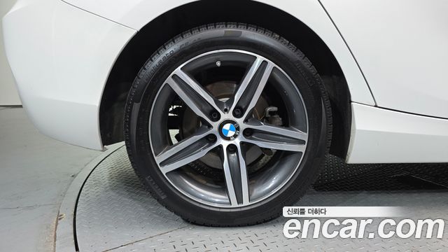 BMW 1 Series (F20) 118d Sport 5Door 2019 — фото 5