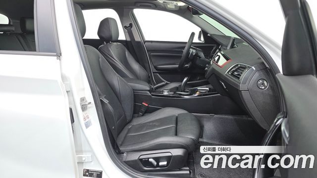 BMW 1 Series (F20) 118d Sport 5Door 2019 — фото 11