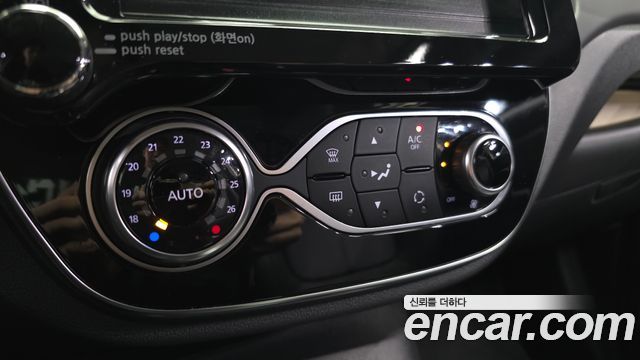 Renault Korea QM3 RE 2018 — фото 27