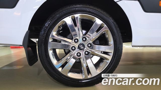 Hyundai Solati 15-seater Luxury 2023 — фото 21