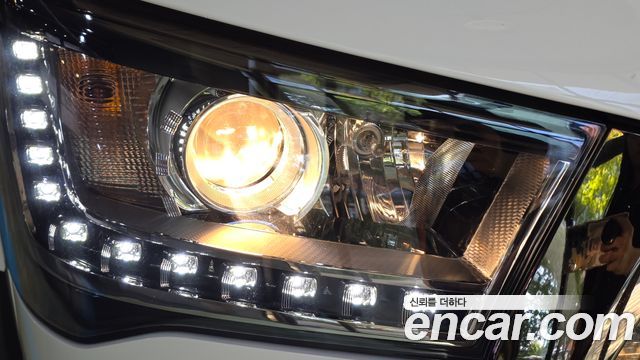 Hyundai Solati 15-seater Luxury 2023 — фото 22
