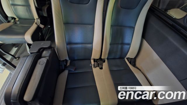 Hyundai Solati 15-seater Luxury 2023 — фото 26