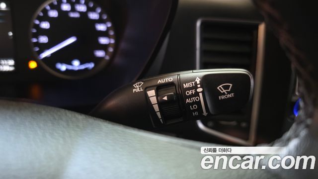 Hyundai Solati 15-seater Luxury 2023 — фото 28