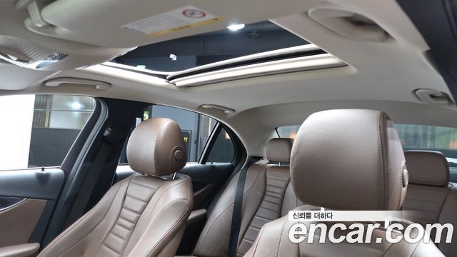 Mercedes-Benz E-Class (W213) E220d Avantgarde 2017 — фото 19