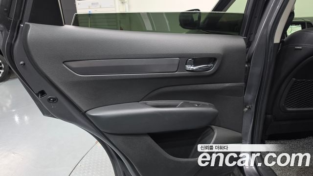 Renault Korea QM6 2.0 LPe LE Signature 2WD 2022 — фото 25