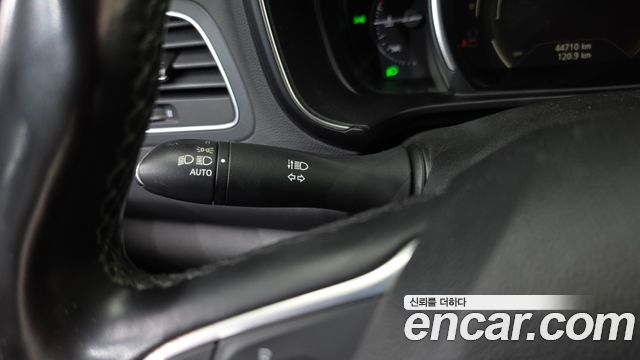 Renault Korea QM6 2.0 LPe LE Signature 2WD 2022 — фото 29