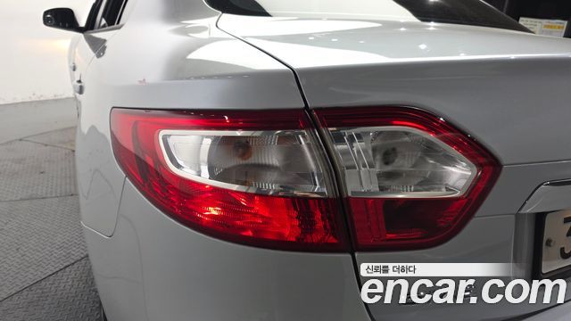 Renault Korea SM3 Neo SE 2018 — фото 23