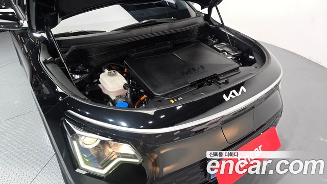 Kia Niro EV Air 2023 — фото 6