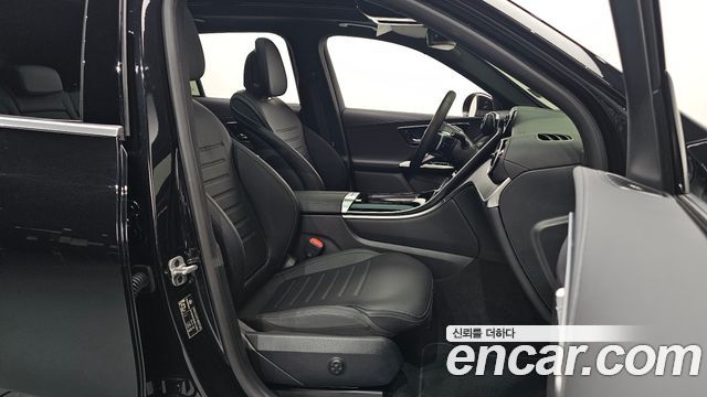 Mercedes-Benz GLC-Class (X254) GLC300 4MATIC AMG Line 2024 — фото 10