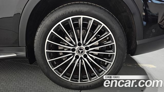 Mercedes-Benz GLC-Class (X254) GLC300 4MATIC AMG Line 2024 — фото 27