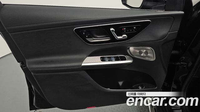 Mercedes-Benz GLC-Class (X254) GLC300 4MATIC AMG Line 2024 — фото 30