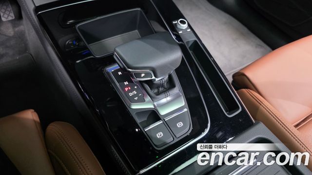 Audi Q5 (FY) 45 TFSI Quattro Premium 2024 — фото 9