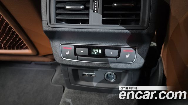 Audi Q5 (FY) 45 TFSI Quattro Premium 2024 — фото 19