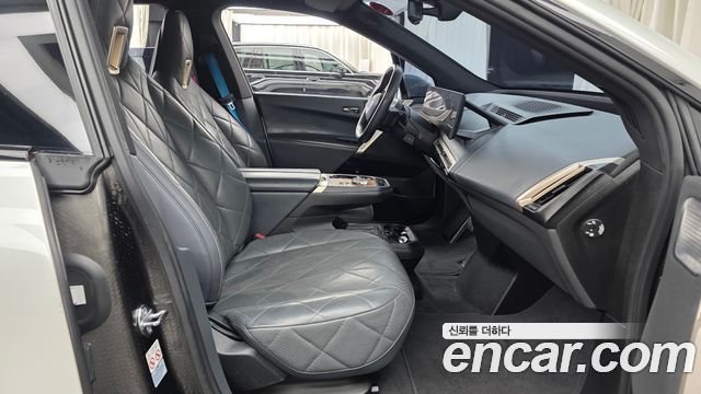 BMW iX xDrive50 Sports Plus 2022 — фото 26