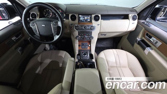 Land Rover Discovery 4 3.0 SDV6 SE 2016 — фото 7