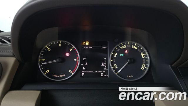 Land Rover Discovery 4 3.0 SDV6 SE 2016 — фото 8