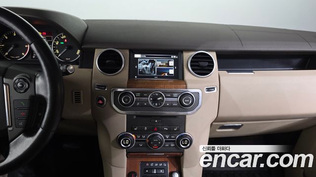 Land Rover Discovery 4 3.0 SDV6 SE 2016 — фото 15
