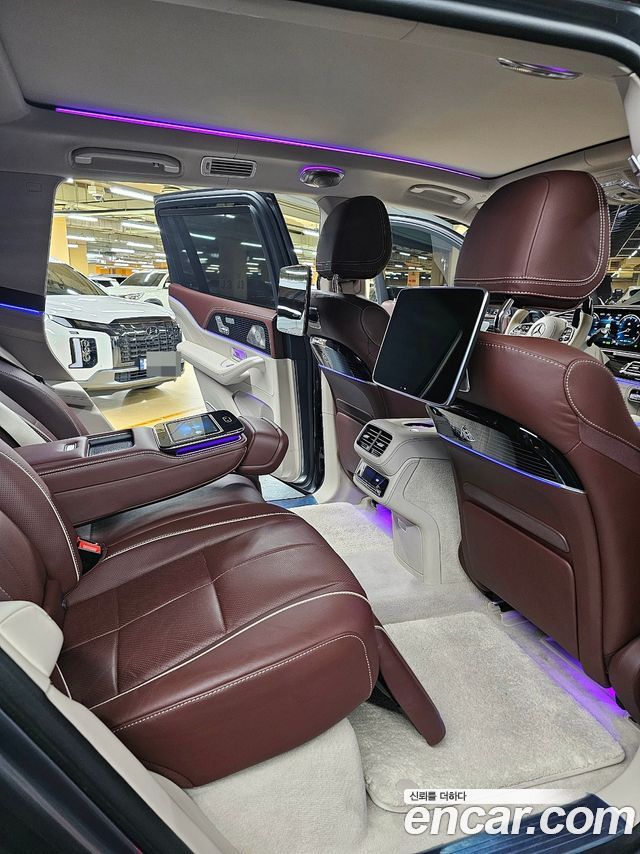 Mercedes-Benz GLS-Class (X167) Maybach GLS600 4MATIC Manufakur 2022 — фото 11