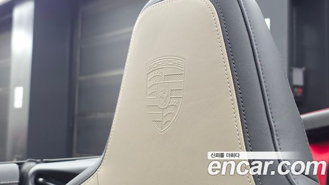 Porsche 911 (992) Carrera GTS Cabriolet 2025 — фото 34