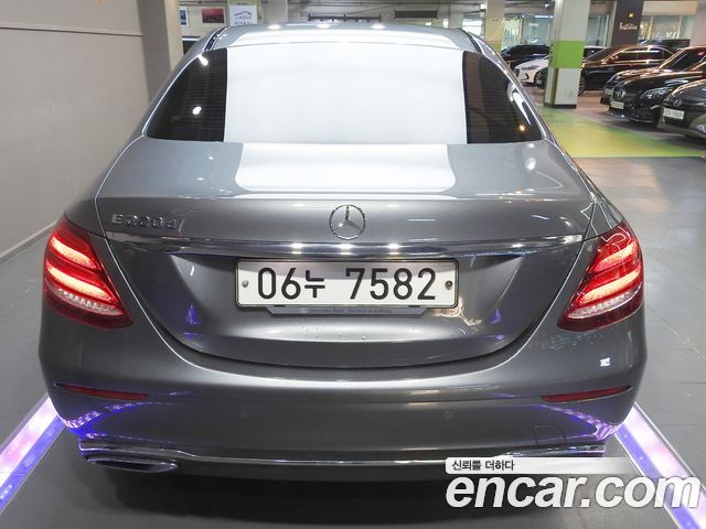 Mercedes-Benz E-Class (W213) E220d Exclusive 2017 — фото 4