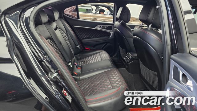 Genesis G70 2.0T AWD Sport Package 2019 — фото 12