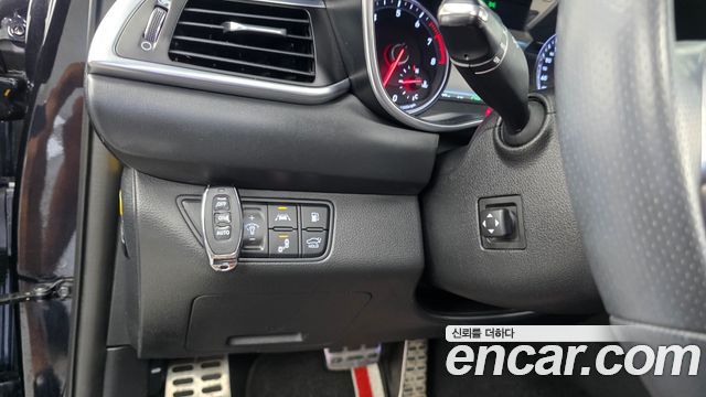 Genesis G70 2.0T AWD Sport Package 2019 — фото 16