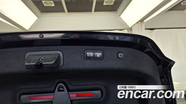 Genesis G70 2.0T AWD Sport Package 2019 — фото 32