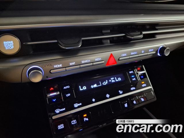 Hyundai Grandeur (GN7) 2,5 Gasoline 2WD Premium 2023 — фото 18