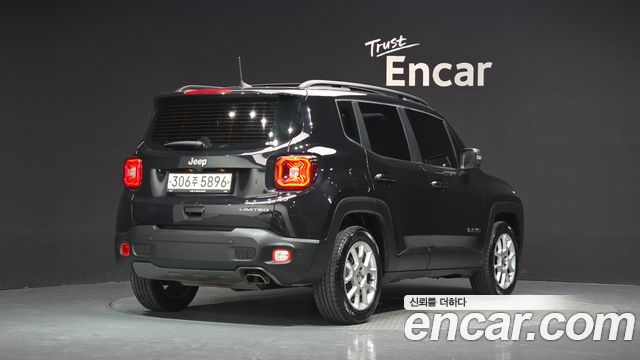 Jeep Renegade 2.4 Limited 2020 — фото 2