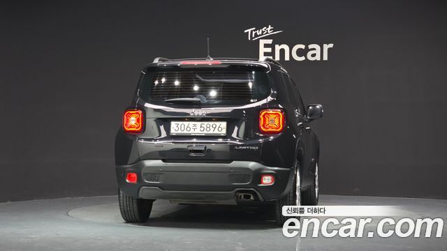Jeep Renegade 2.4 Limited 2020 — фото 4