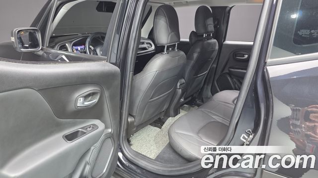 Jeep Renegade 2.4 Limited 2020 — фото 12