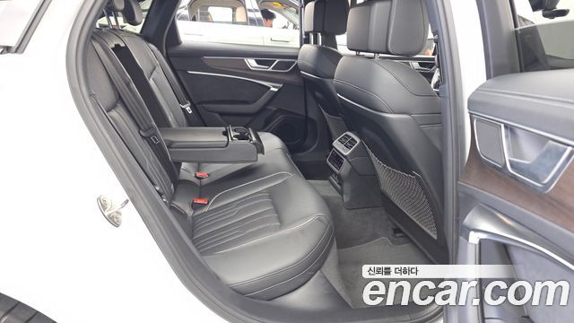 Audi A6 (C8) 45 TFSI Quattro Premium 2025 — фото 12