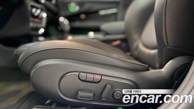 MINI Cooper D Clubman High 2nd 2020 — фото 10