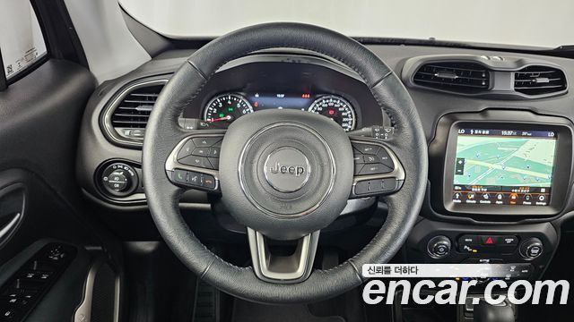 Jeep Renegade 1.3 Limited 2022 — фото 13