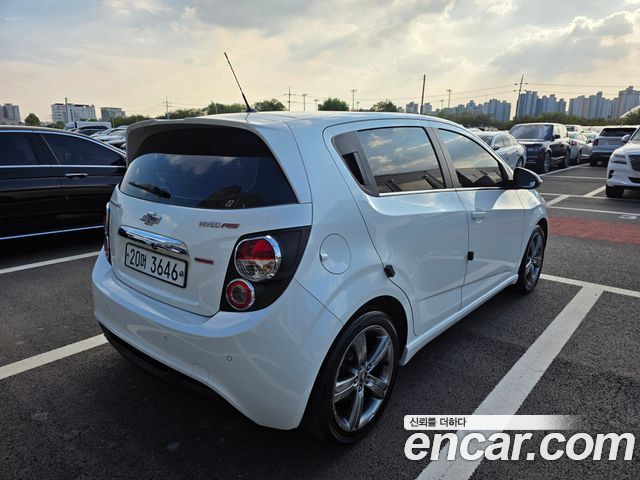 Chevrolet Aveo Hatchback 1.4 Turbo RS 2014 — фото 4