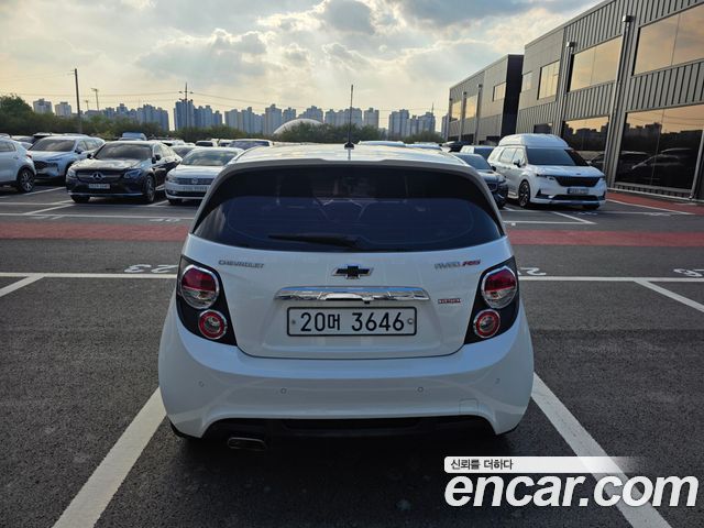 Chevrolet Aveo Hatchback 1.4 Turbo RS 2014 — фото 5