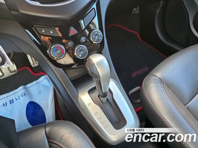 Chevrolet Aveo Hatchback 1.4 Turbo RS 2014 — фото 9