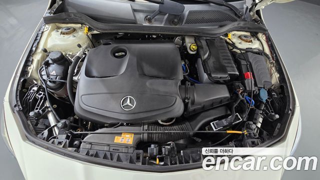 Mercedes-Benz CLA-Class (C117) CLA220 AMG Line 2018 — фото 6